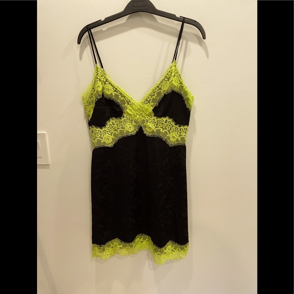 Alice+Olivia lace mini Dress - Picture 3 of 6